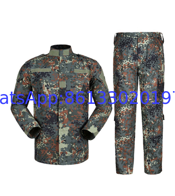 Camouflage Combat Uniform with Breathable and Water Repellent Fabric