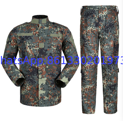 Camouflage Combat Uniform with Breathable and Water Repellent Fabric